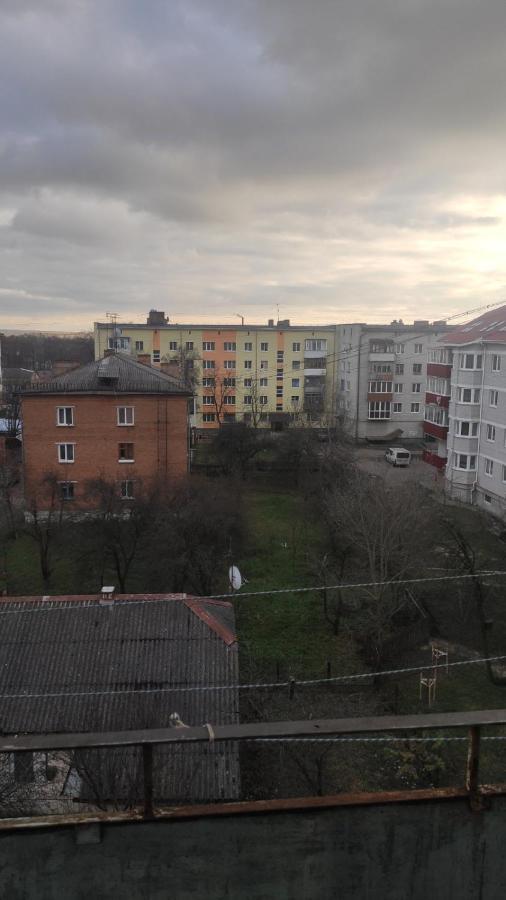 2-Х Комнатная Квартира Korosteń Zewnętrze zdjęcie